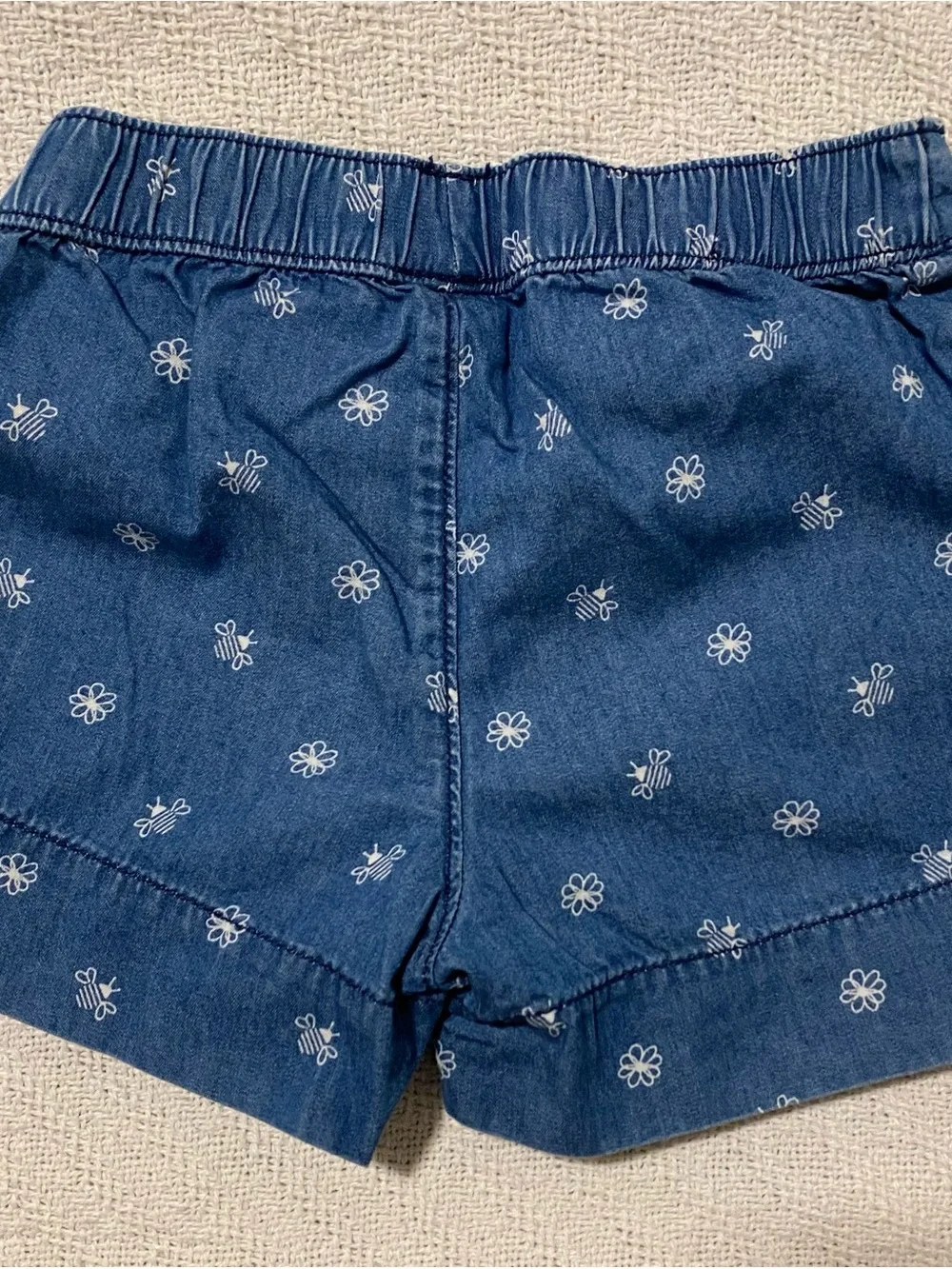Gymboree Blue Denim-Style Shorts with White Floral & Bee Print and Front Bow